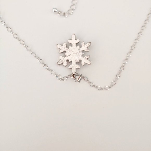 Silver snowflake with black and gray crystals pendant necklace - Picture 10 of 10